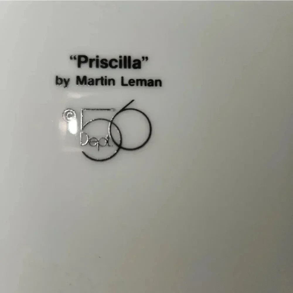 Priscilla cat plate‎